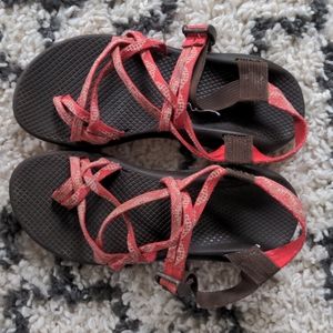 Double strap pink Chacos